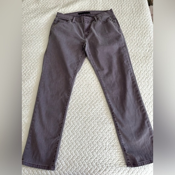 Levi's Denim - LEVI'S DISTRESSED BOYFRIEND JEANS - Women's 6 Medium (Purple)
